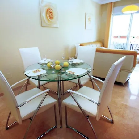 2 Bedroom Cozy Apartment In Benalmadena Costa Extérieur photo